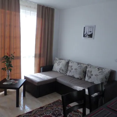 Geniko Apartment