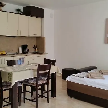 Geniko Apartment