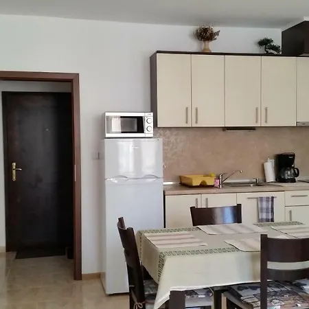 Geniko Apartment